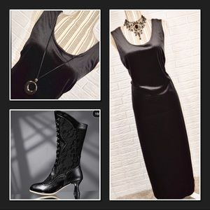 HOST PICK!Beautiful Vintage 90’s Black Velvet Maxi